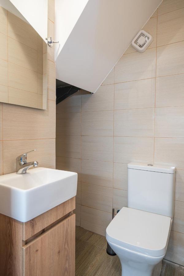 Sunny Penthouse W/ Acropolis View Next To Metro Apartment Athens Exterior photo