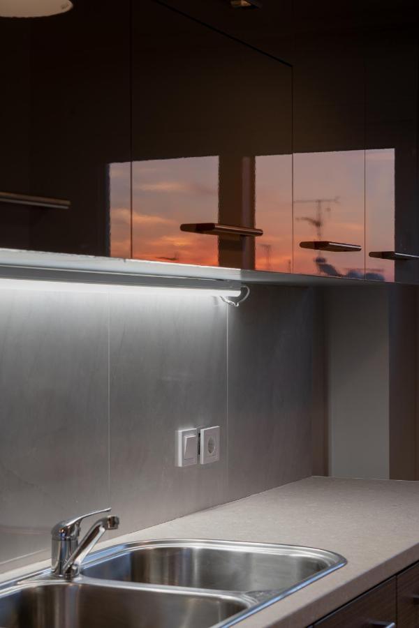 Sunny Penthouse W/ Acropolis View Next To Metro Apartment Athens Exterior photo